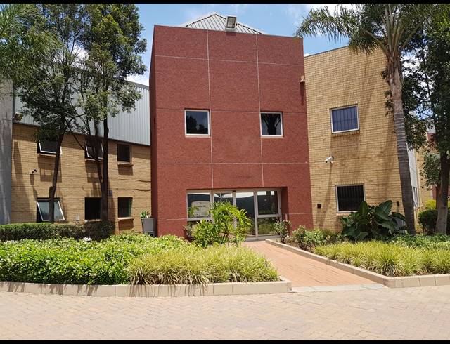 2,446M² WAREHOUSE TO LET IN RANDJESPARK